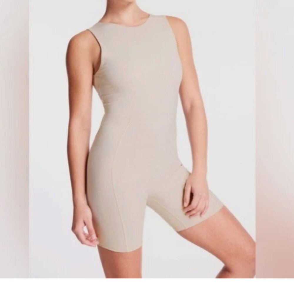 Bandier Le Ore Calla Cutout Short Daysuit XS nwt
